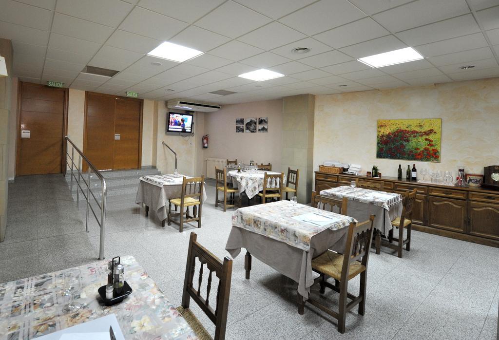 Hostal La Carrasca Монсон Экстерьер фото