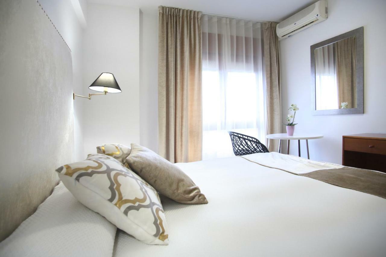 Hostal La Carrasca Монсон Экстерьер фото